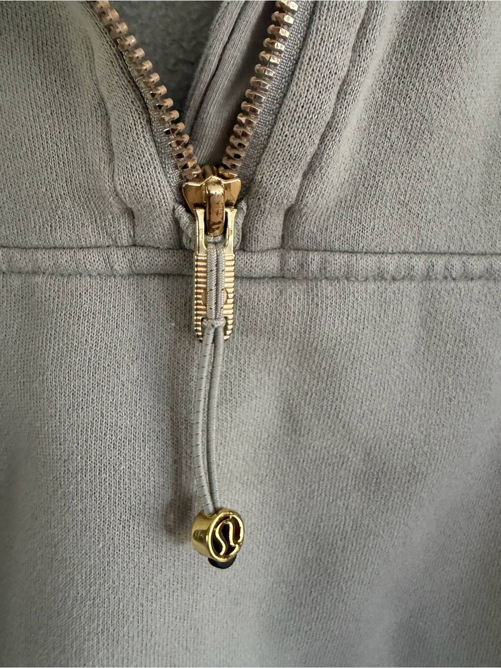 lululemon Women’s Scuba Cropped Half-Zip Hoodie Sweater Sage Green gold zip - Picture 4 of 4